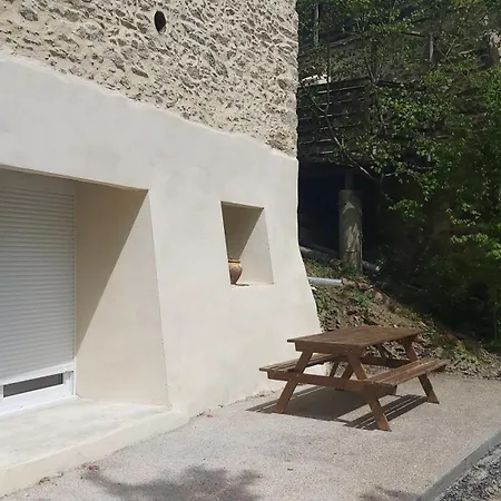 Un Petit Coin Douillet Au Pradel Montredon-Labessonnié
