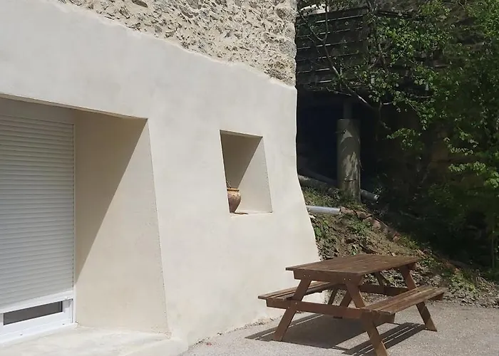 Un Petit Coin Douillet Au Pradel Montredon-Labessonnié